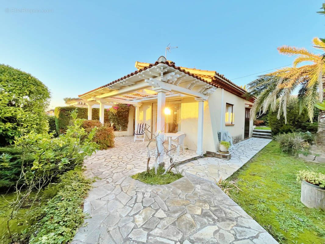 Maison à SAINT-RAPHAEL