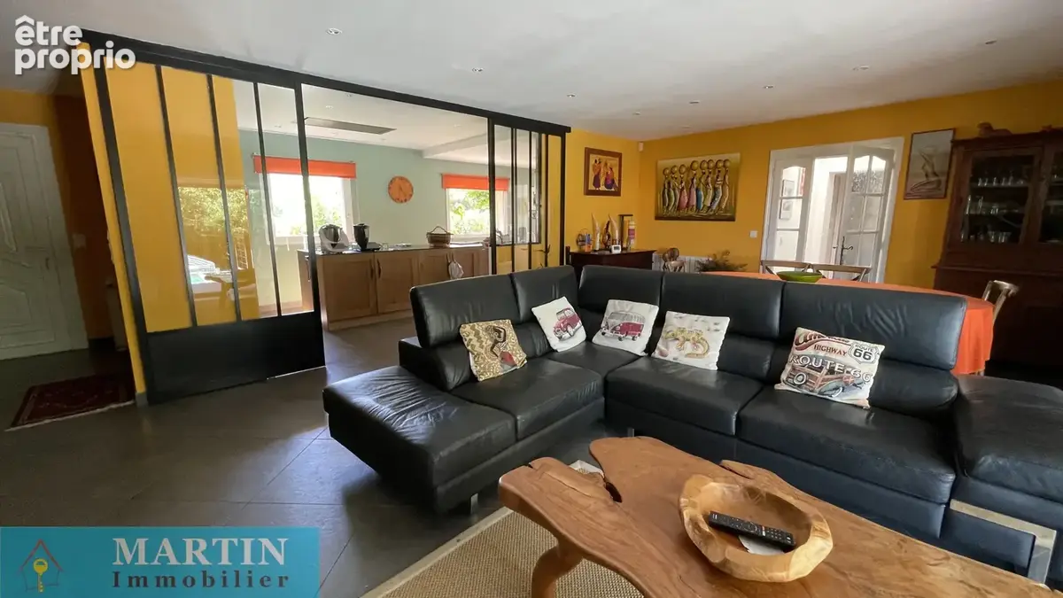 Magnifique villa avec piscine et terrain arbore - photo 8