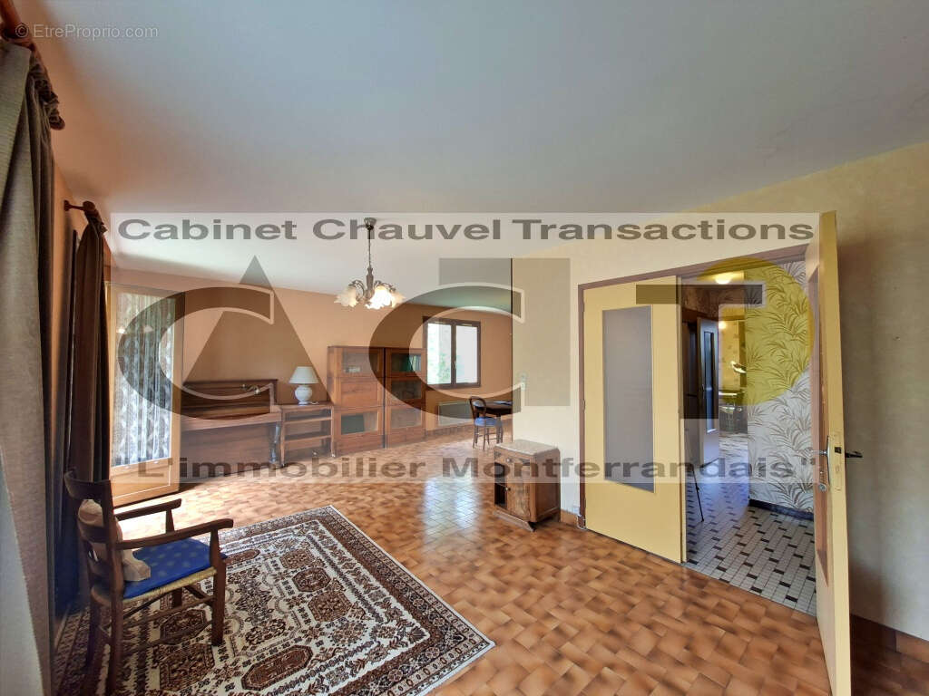 Maison à CEYRAT