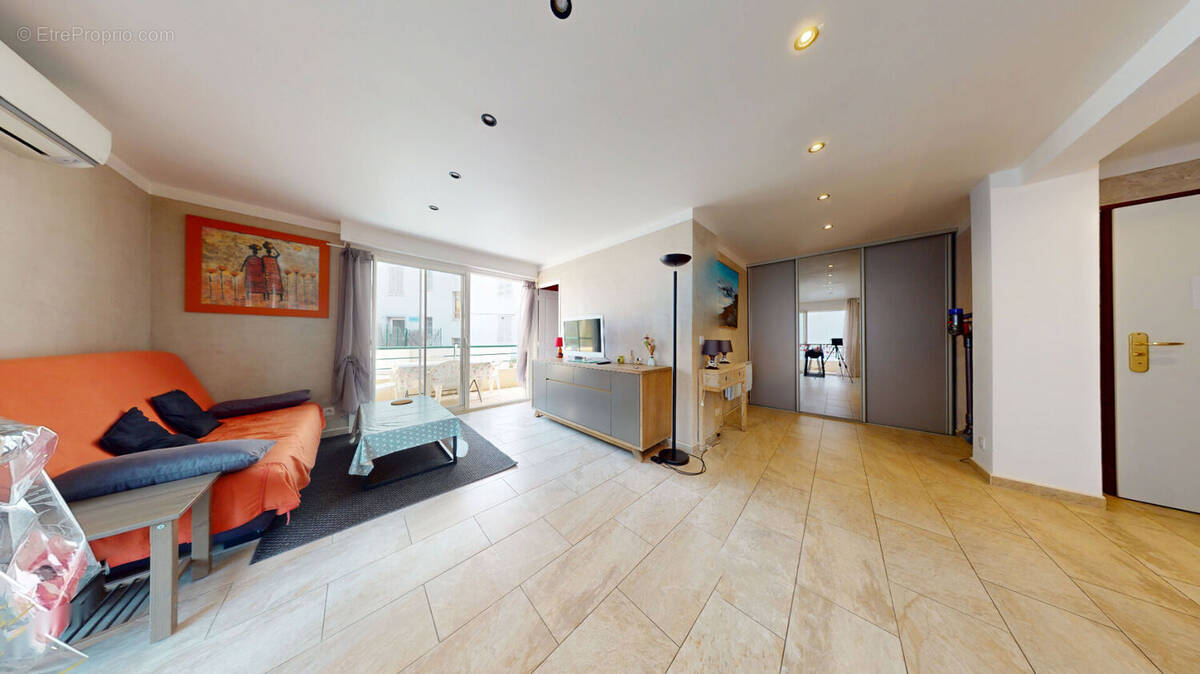 Appartement à SAINT-RAPHAEL