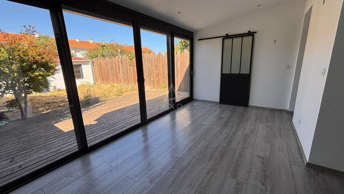 Maison 5 pièces avec Jardin et dépendance - photo 9