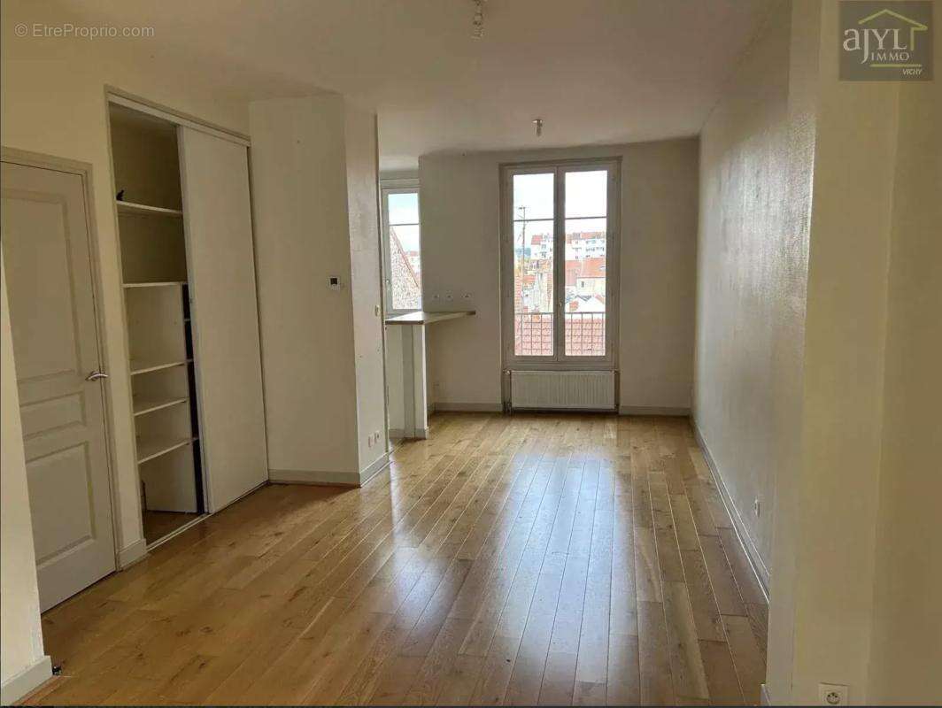 Appartement à VICHY