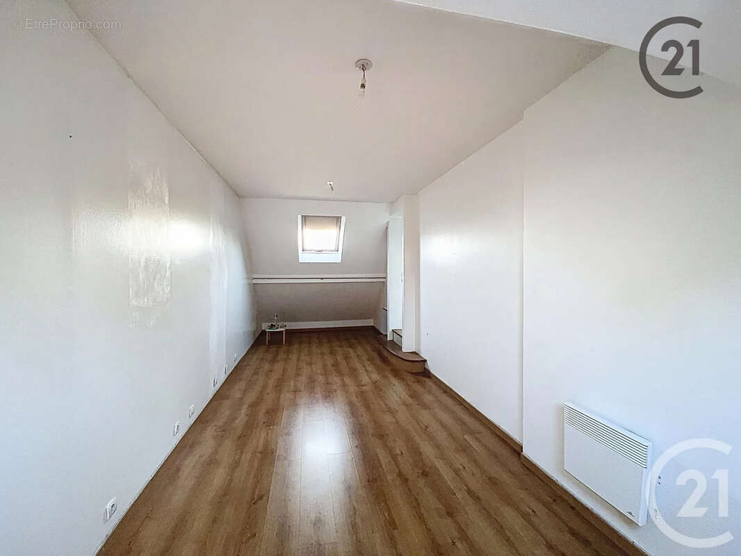 Maison à SAVIGNY-LE-TEMPLE