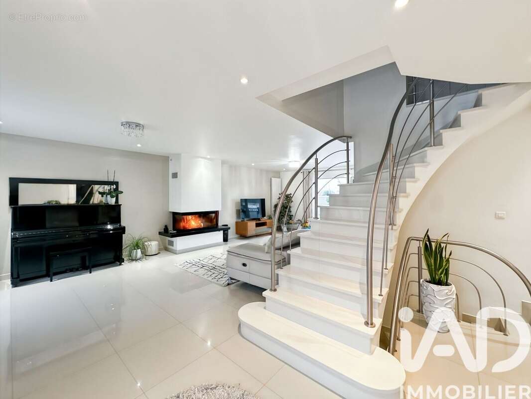 Photo 3 - Maison à MORANGIS