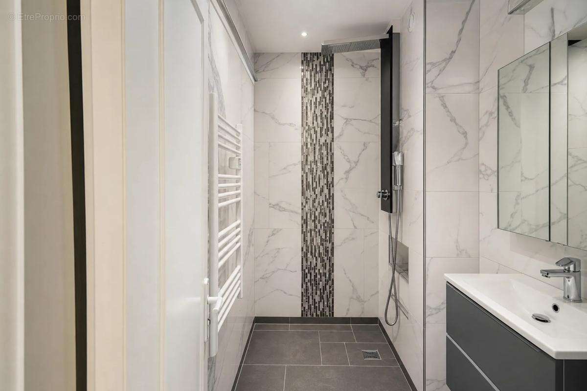 Grand T3 traversant, lumineux, avec balcon filant - 58,29 m2 - photo 9