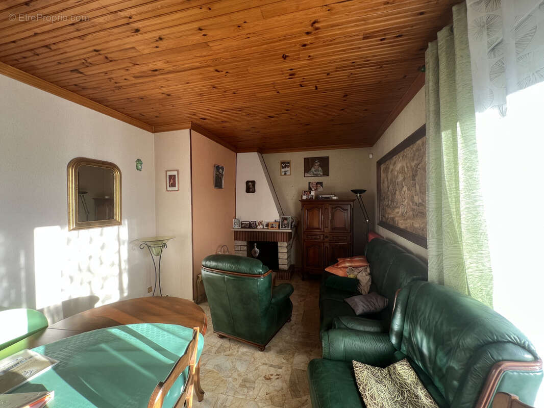 Maison à PEYRIAC-MINERVOIS