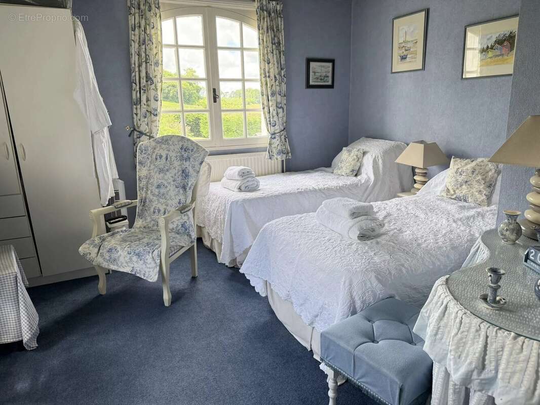 Maison à CHARMANT