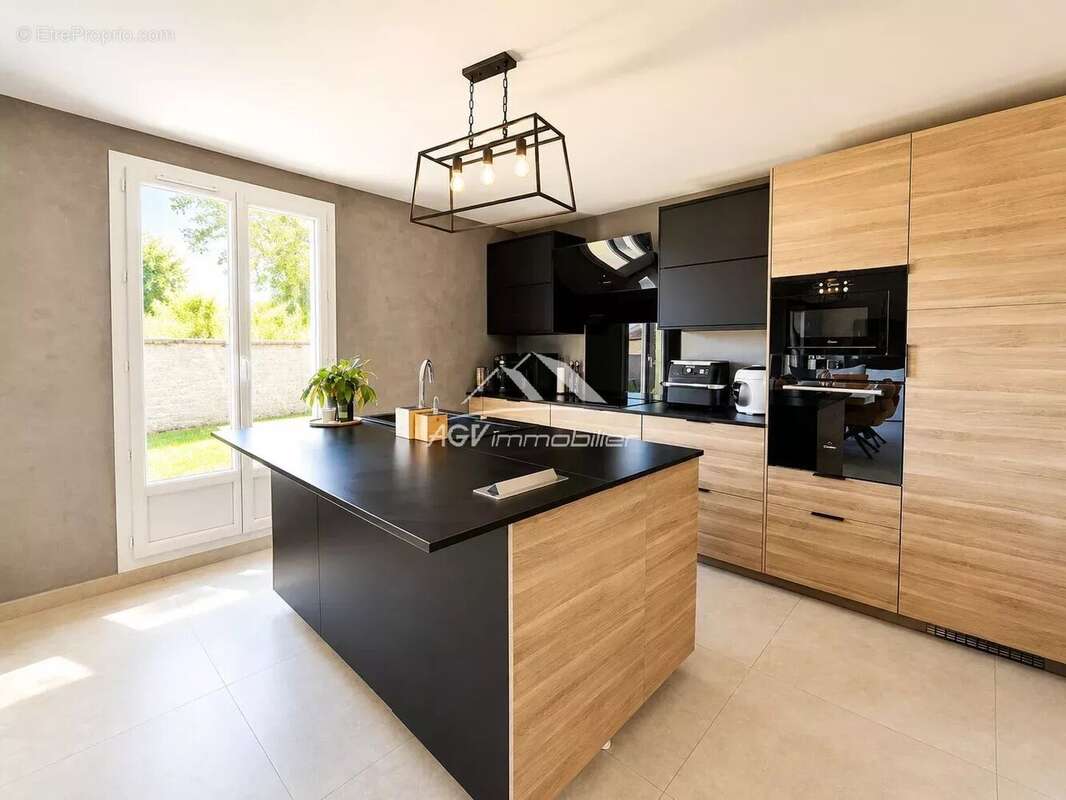Saint Julien Les Rosiers, villa 4 chambres + piscine - photo 6