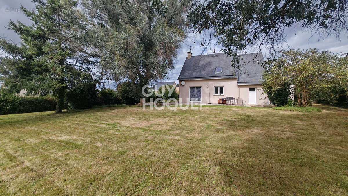 Maison à ROZ-SUR-COUESNON