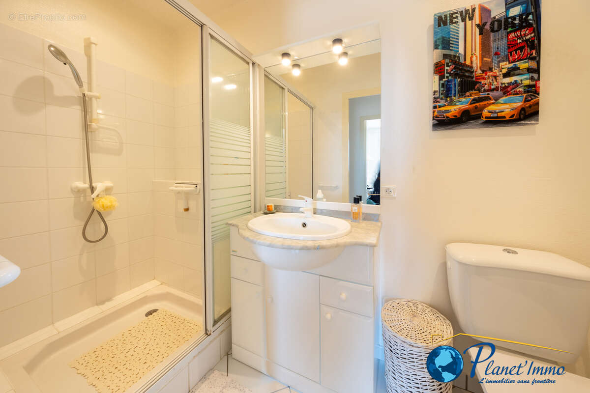 Maison à SAINT-BONNET-LES-OULES