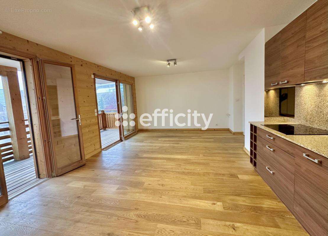 Appartement à SAINT-ETIENNE-DE-TINEE