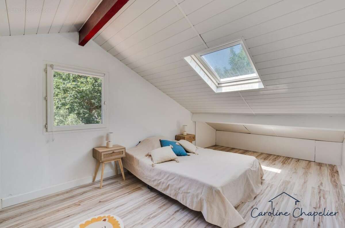 Sur les hauteurs de Plaisance, proche du golf de Téoula, maison 3 chambres, mezzanine / bureau, SDB, 2 WC - photo 11