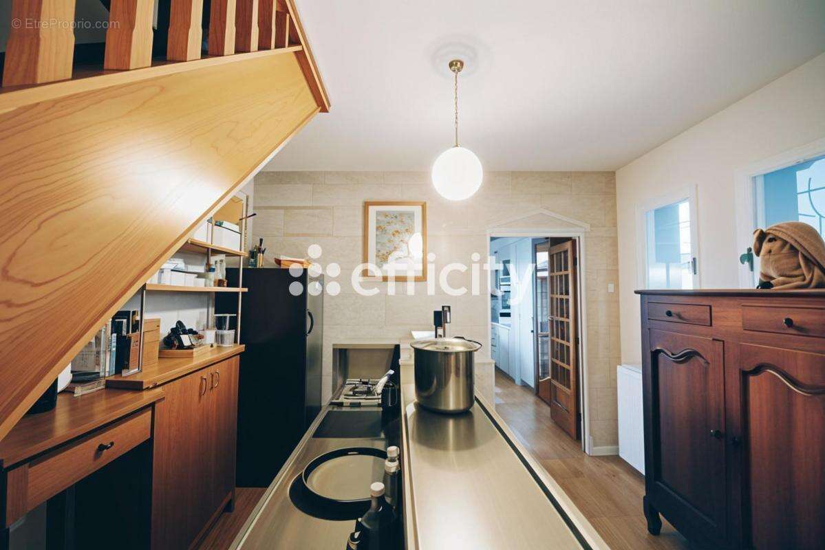 Maison à BERCHERES-SAINT-GERMAIN