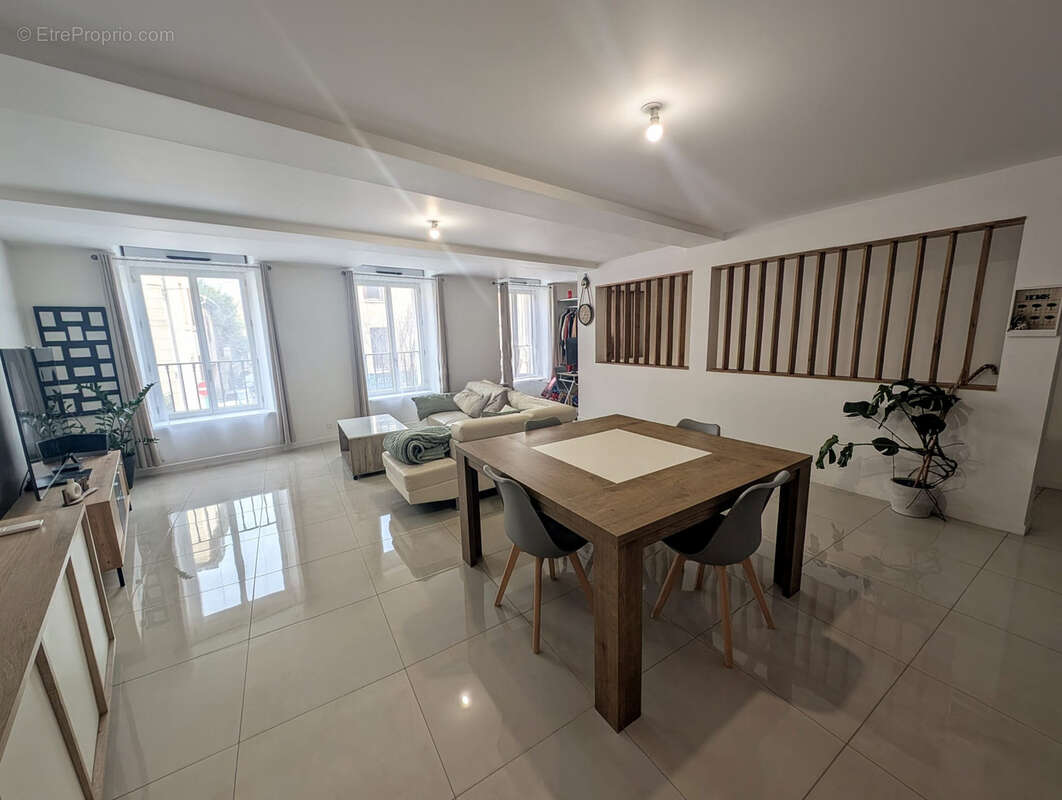 Appartement à LEZIGNAN-CORBIERES