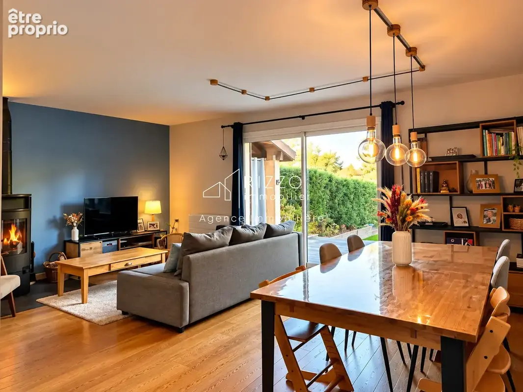 Annecy-le-vieux   charmante maison familiale, 4 chambres, jardin et terrasse - photo 2