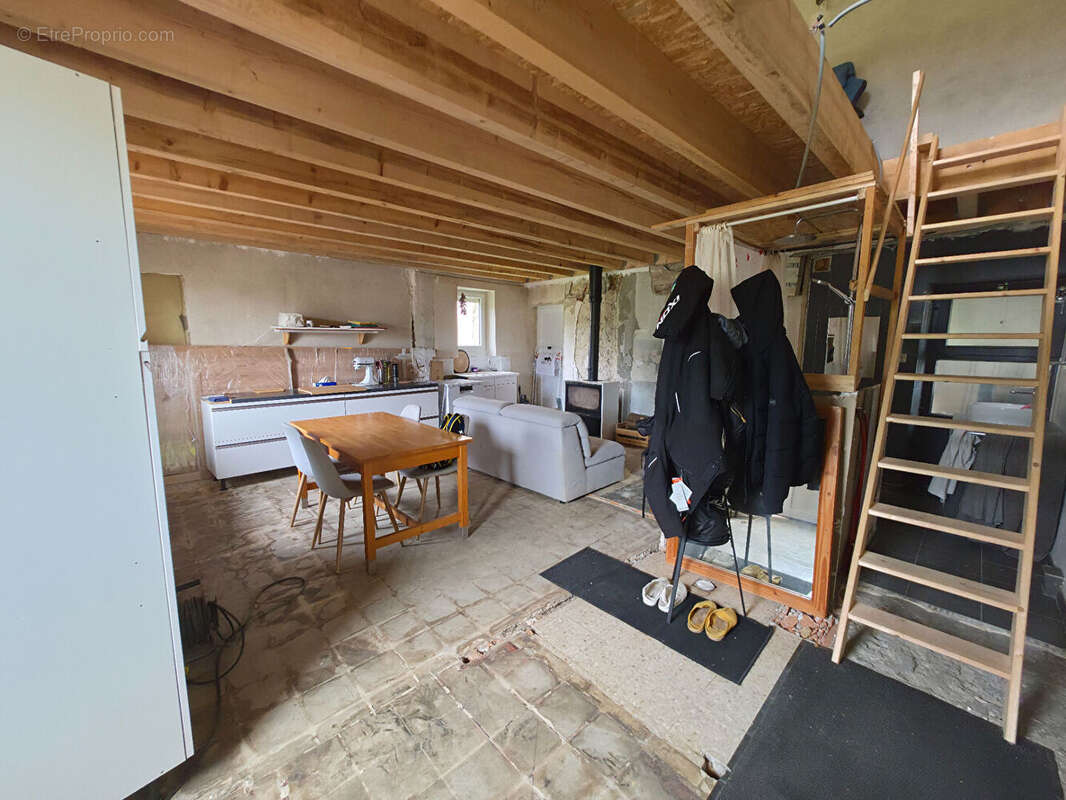 Maison à CHAMPIER