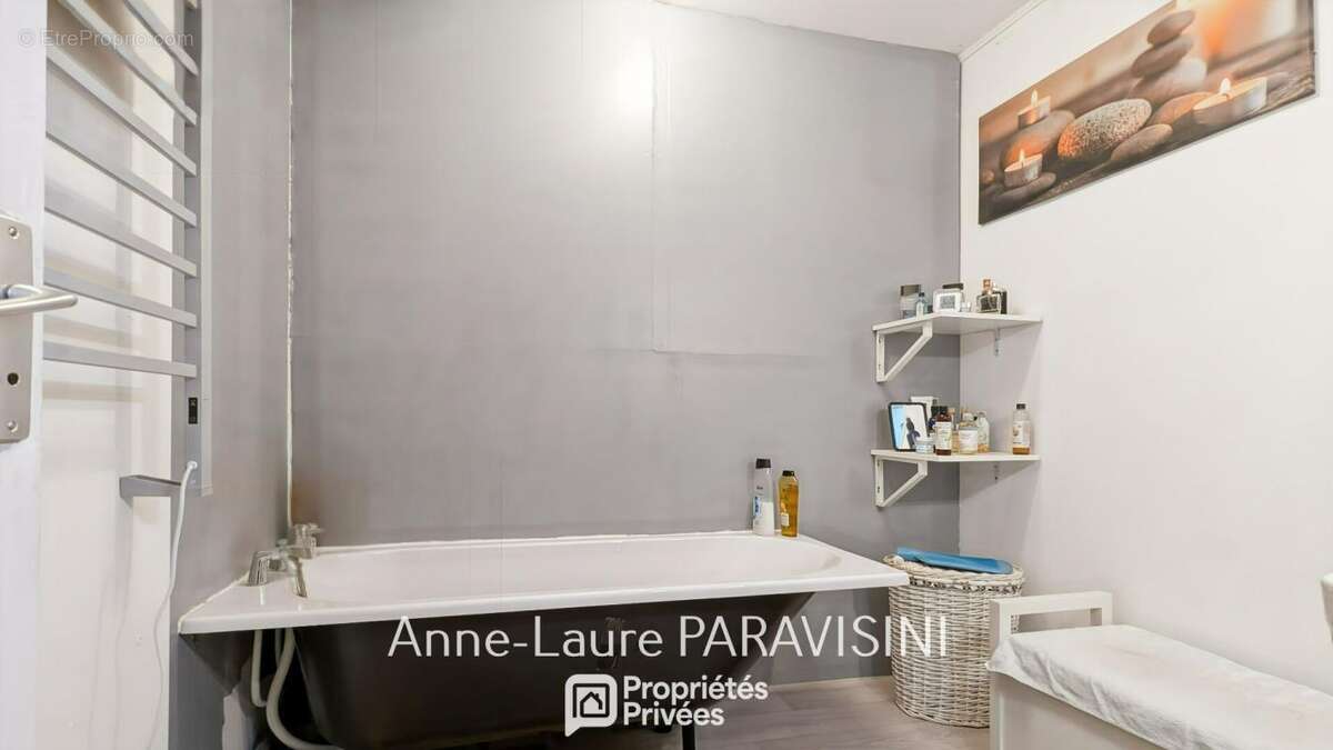 Castelnaudary - Maison T5 à fort potentiel avec terrain arboré - photo 9