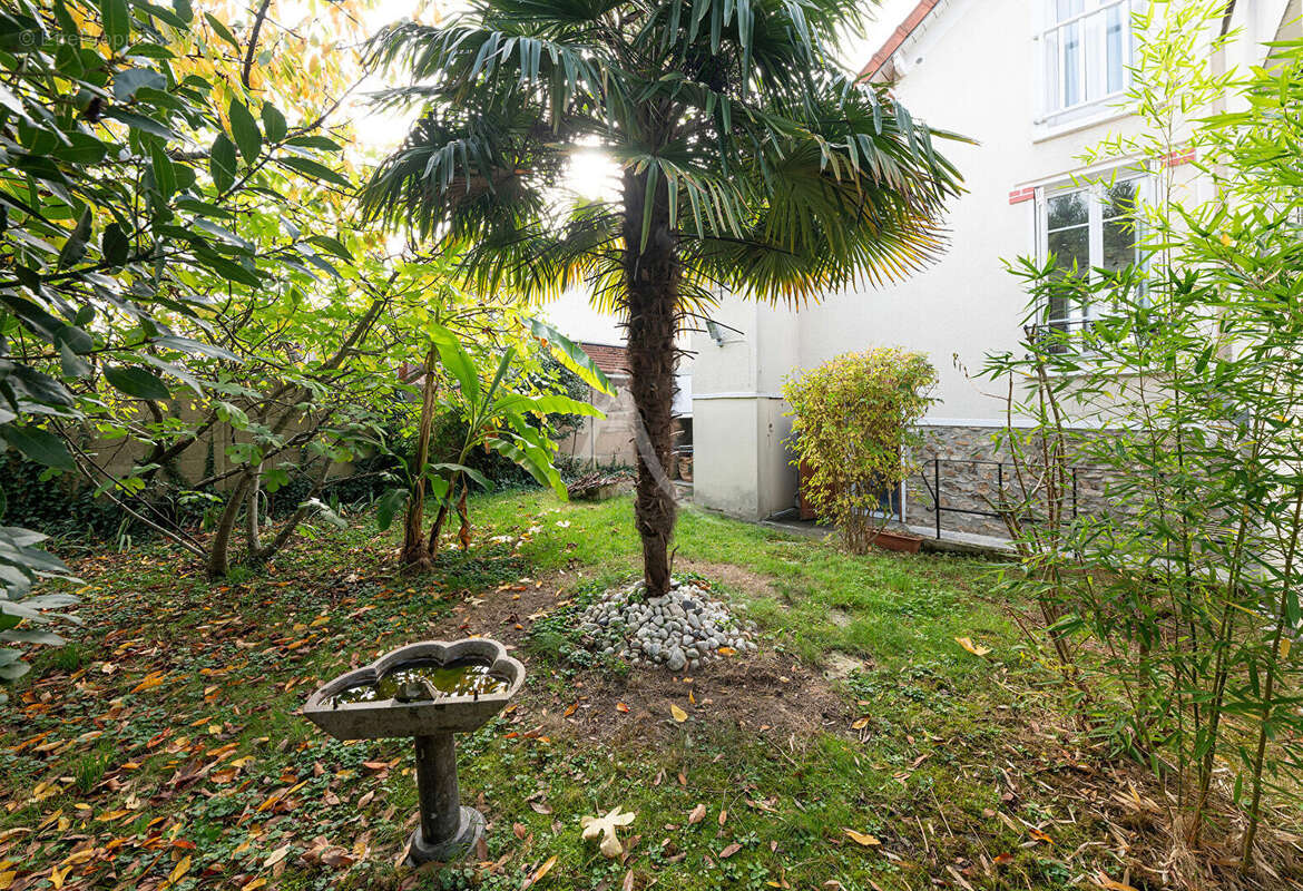 Maison à VAIRES-SUR-MARNE