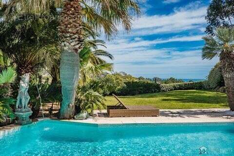 Maison 251 m² à Grimaud  - photo 3