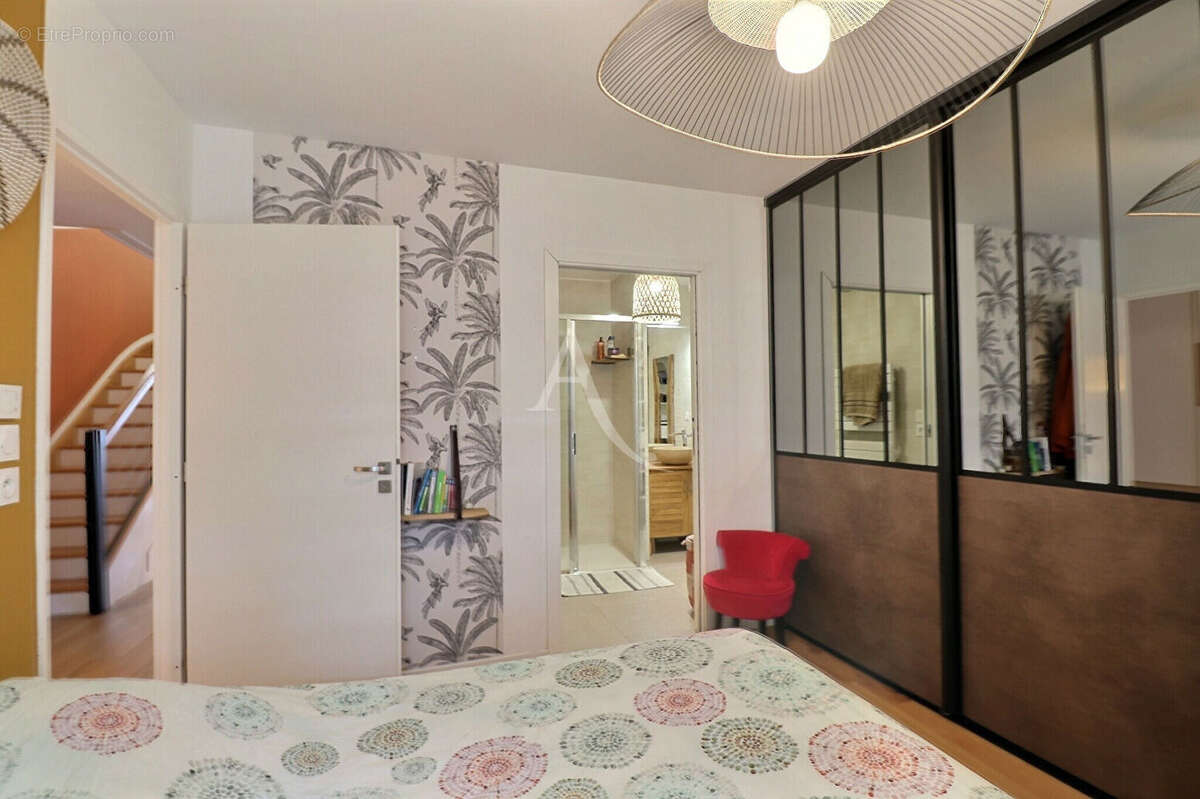 Duplex d'exception de 95 m2 dans le centre de Maisons-Laffitte - photo 7