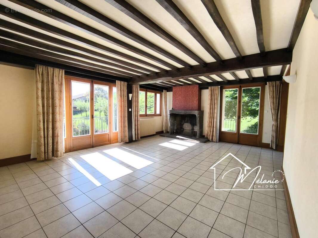 Photo 2 - Maison à LES MARTRES-DE-VEYRE