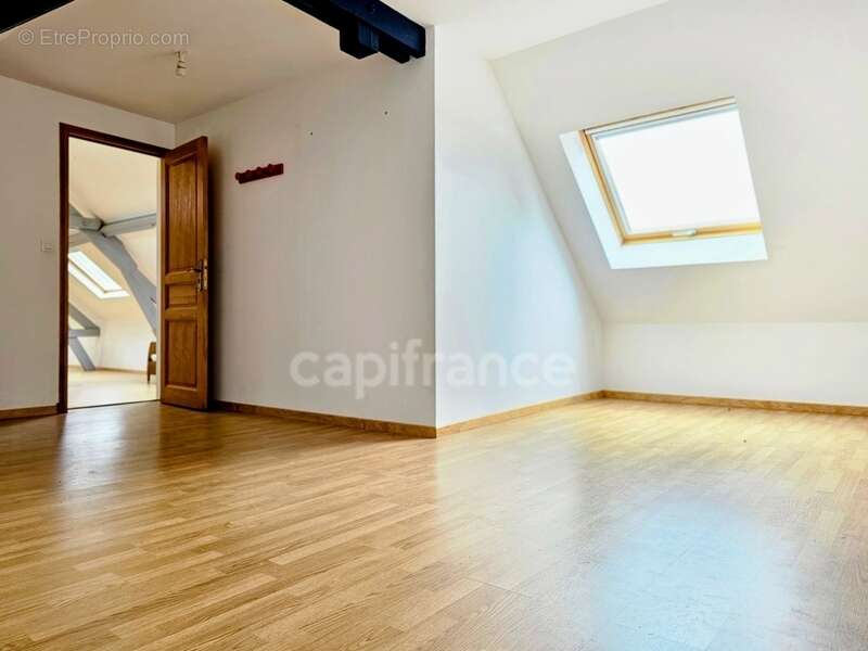 Maison à LE MESNIL-REAUME