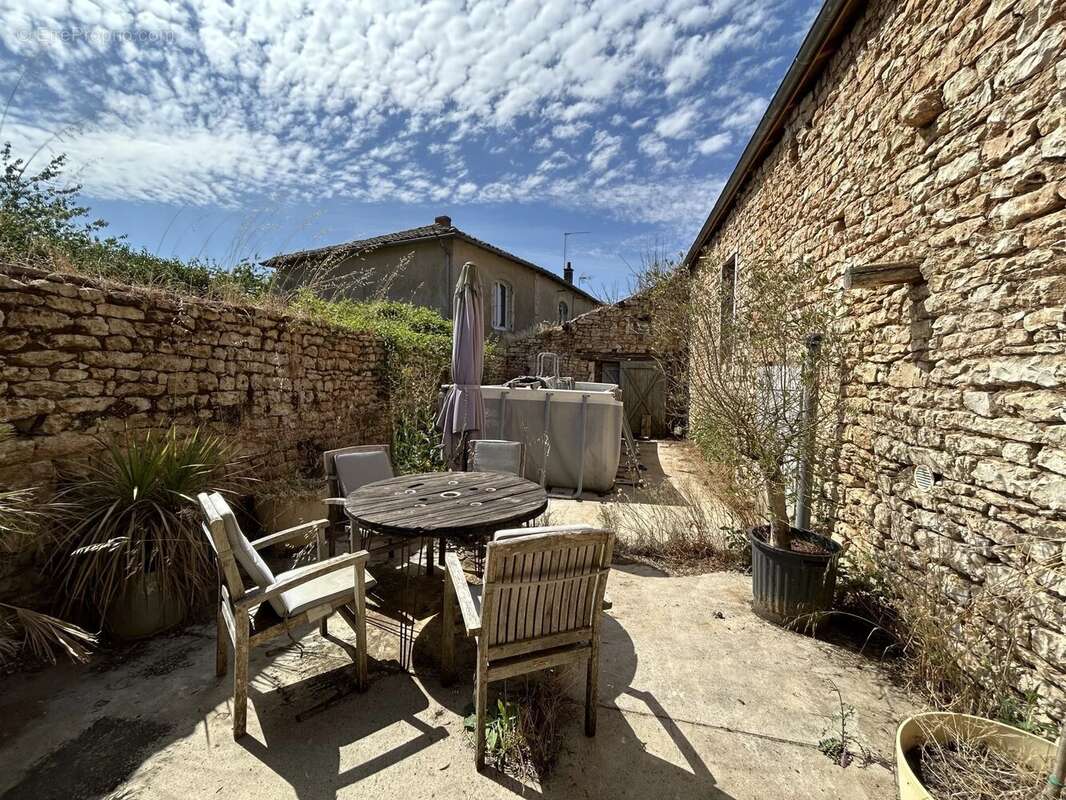 Maison à SAUZE-VAUSSAIS