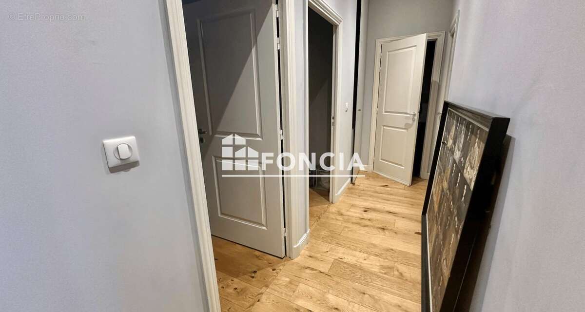 Appartement à MARSEILLE-6E