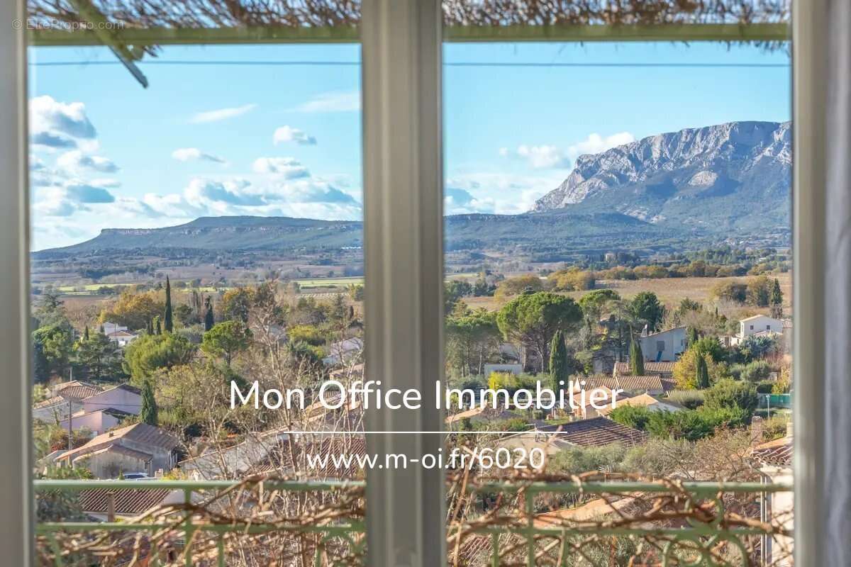 Maison à POURRIERES