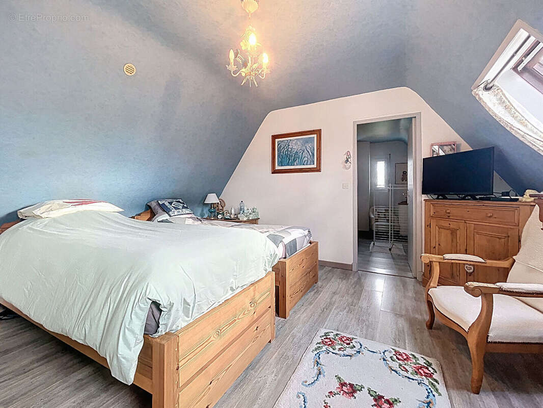 Maison à GROFFLIERS