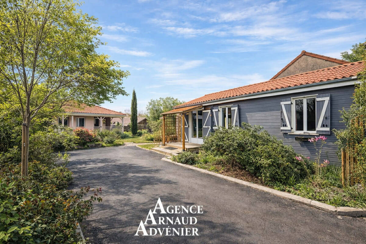 Maison à SAINT-AGOULIN