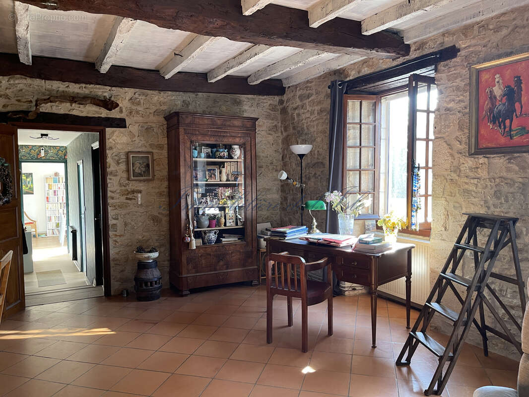 Maison à COULAURES