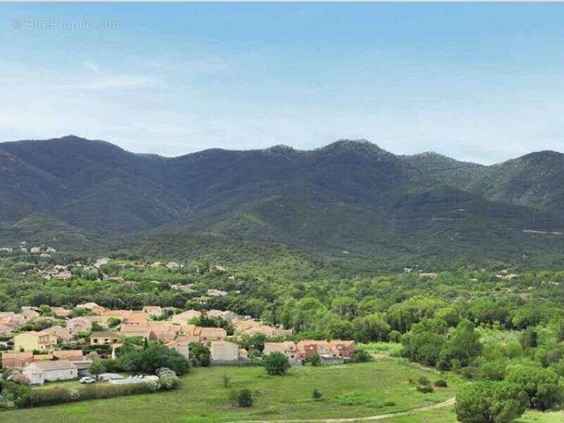 Terrain à VILLELONGUE-DELS-MONTS