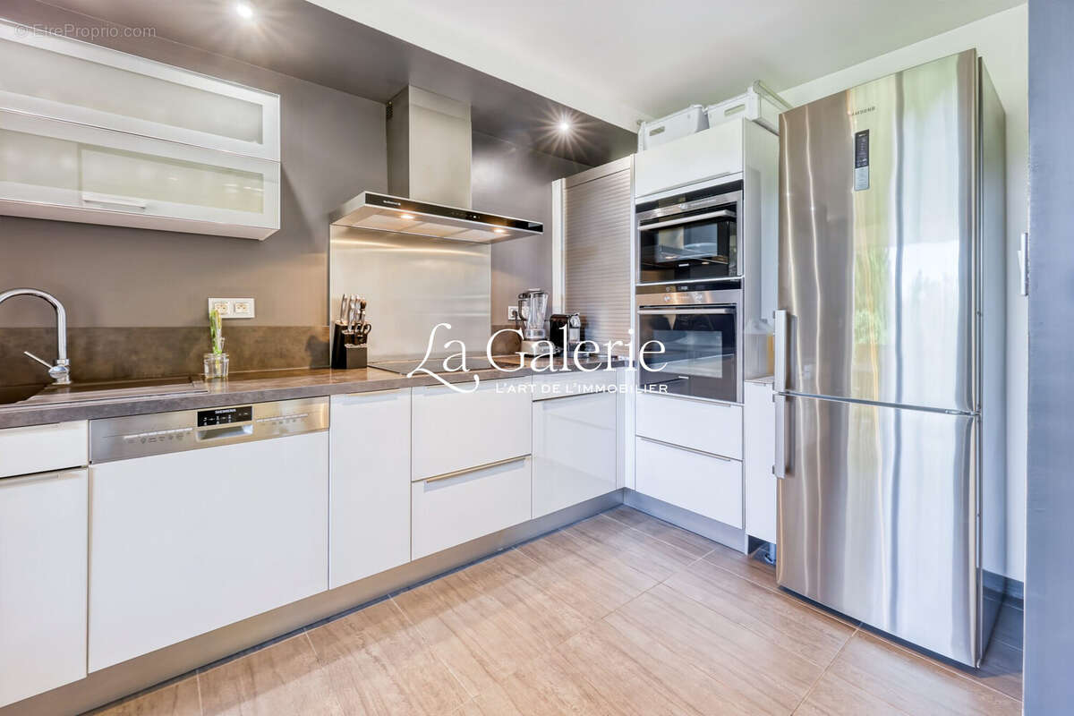 Appartement à CARQUEIRANNE