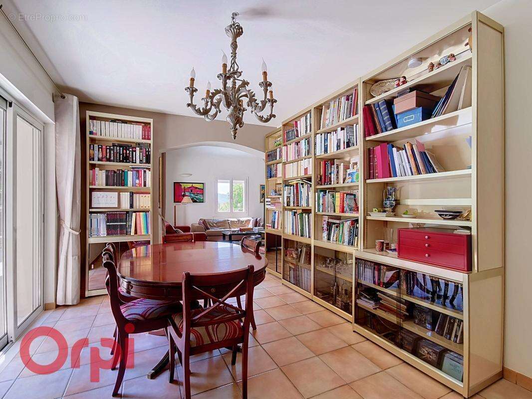 Maison à LA CADIERE-D'AZUR