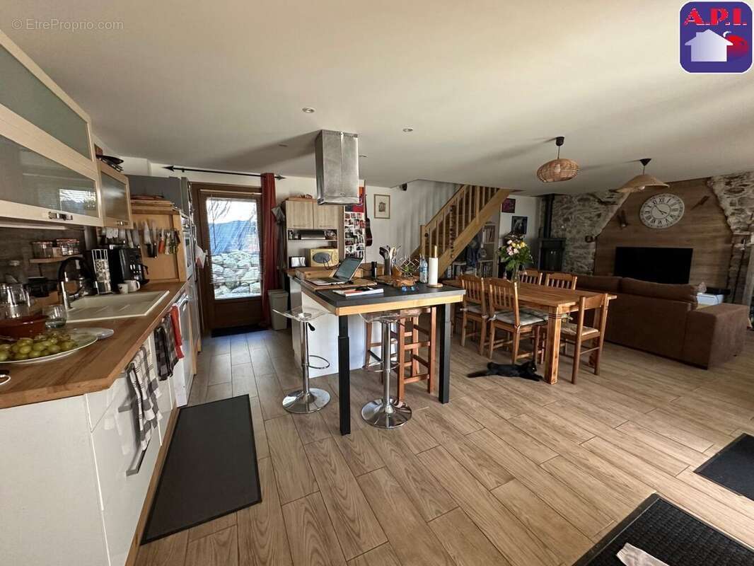 Maison à SAINT-LARY