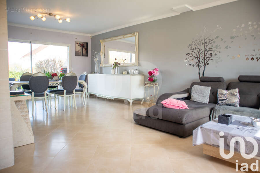 Photo 6 - Maison à FEROLLES-ATTILLY