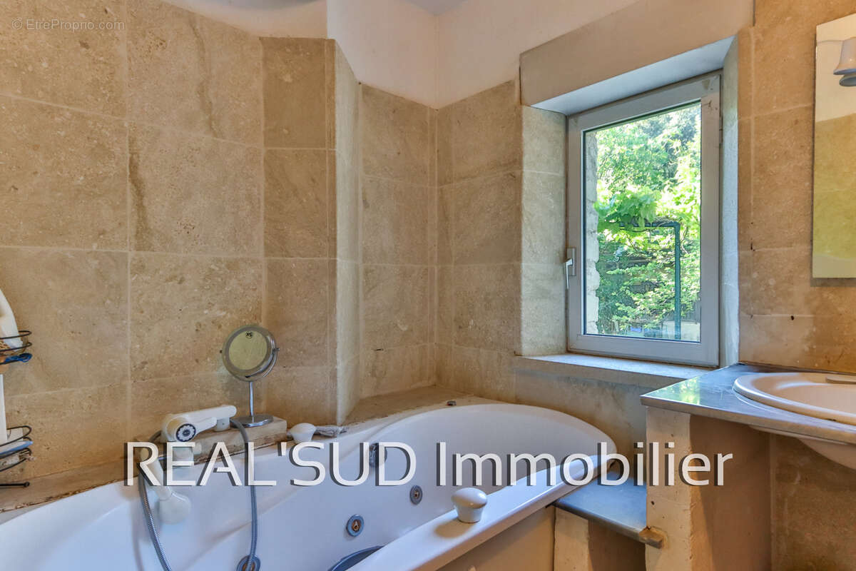 Maison à MARSEILLE-9E