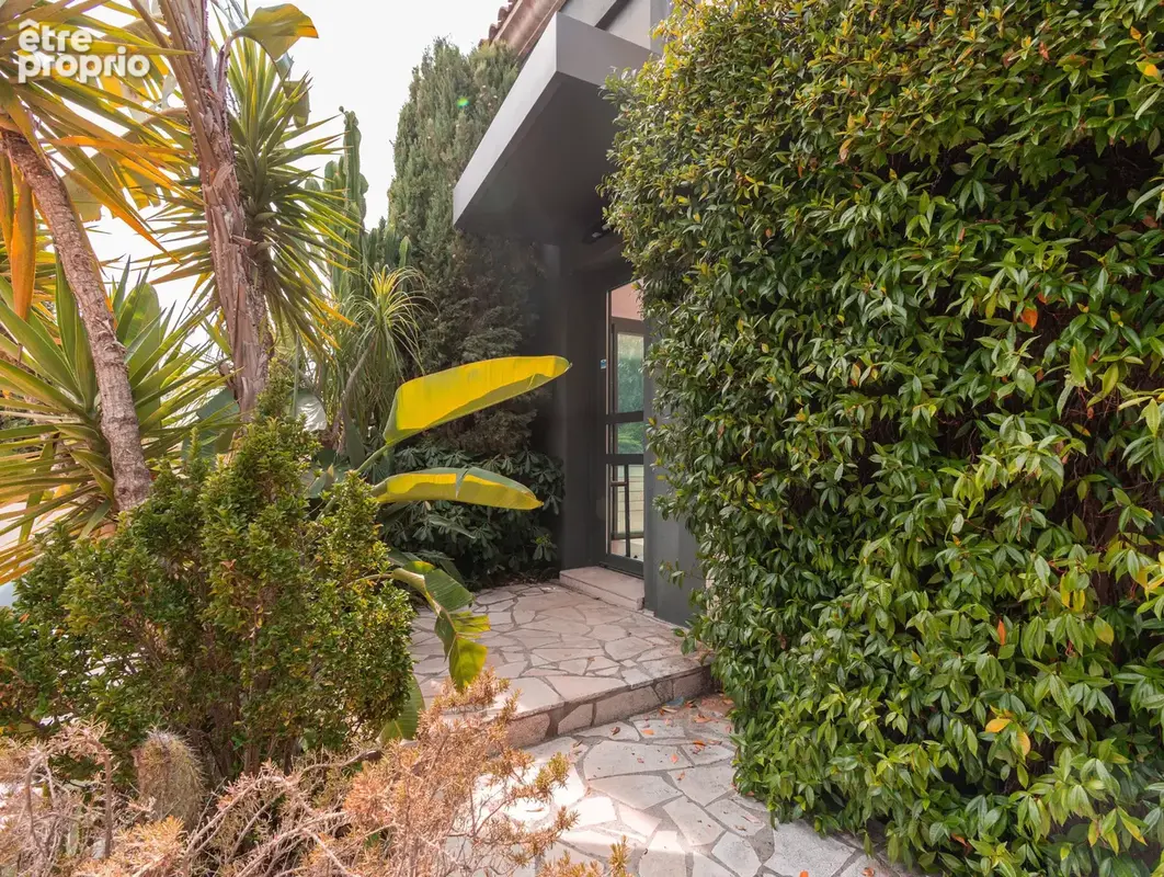Sanary-sur -mer  / quartier beaucours - villa de 170 m2 avec piscine - photo 28