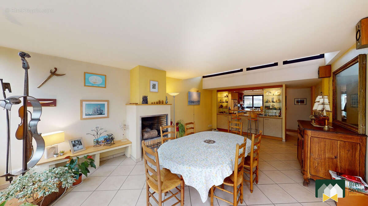 Salle à manger  - Maison à LEVES