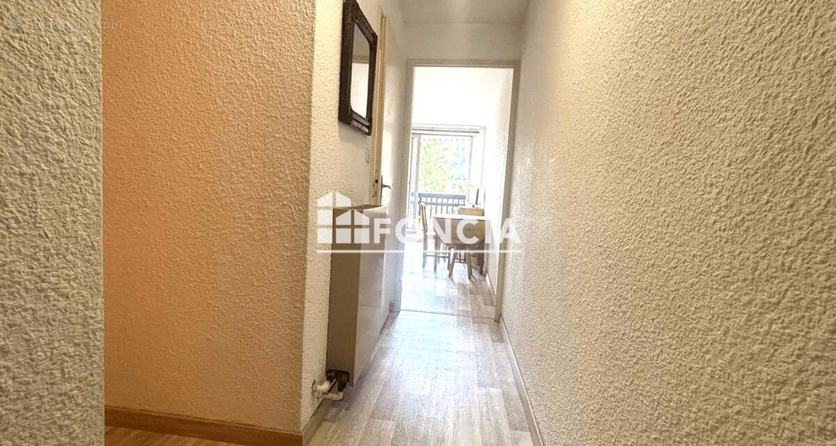 Appartement à LA SALLE-LES-ALPES