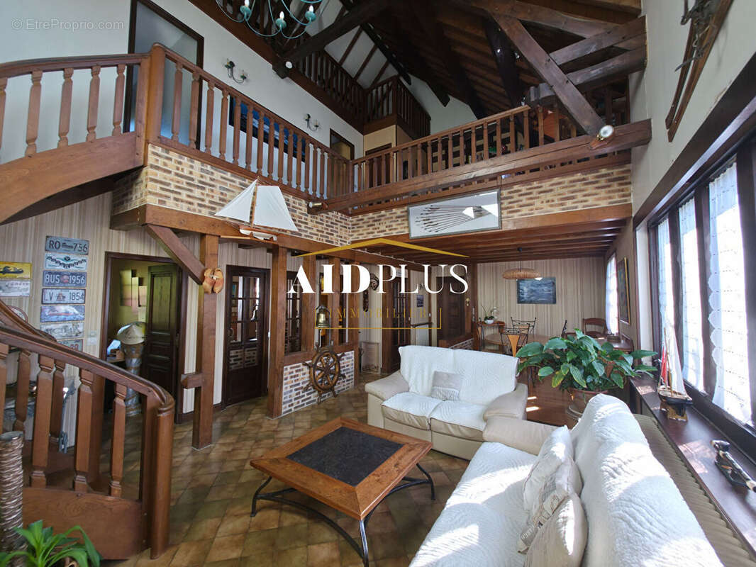 Maison à SAINT-LEU-LA-FORET