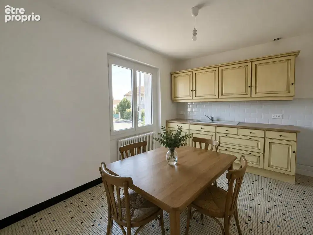 Maison avec garage et atelier à St-Pierre-d'Exideuil, proche - photo 3