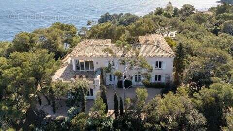 Maison à BORMES-LES-MIMOSAS