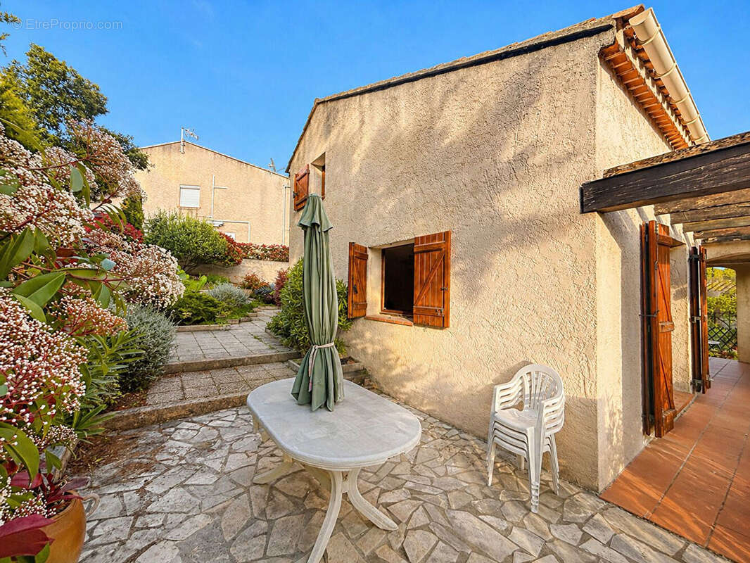 Maison à FREJUS