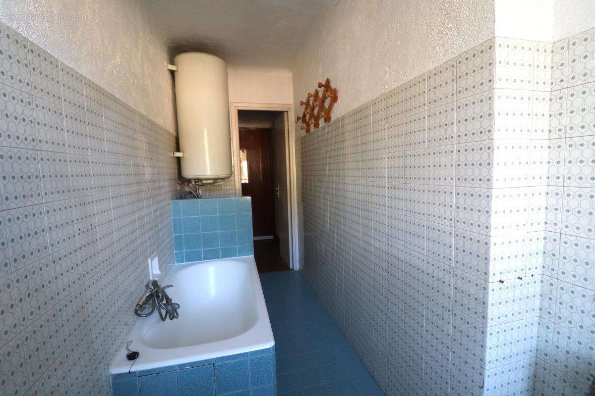 Appartement à L'ESCARENE