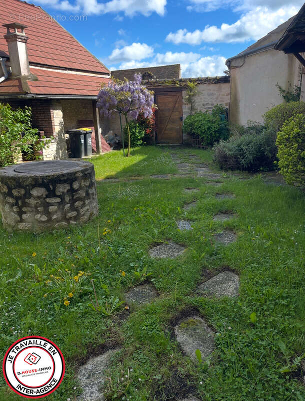 Maison à GIRONVILLE