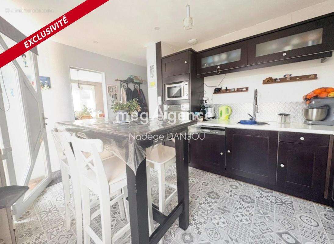 Maison à CONDE-SUR-NOIREAU