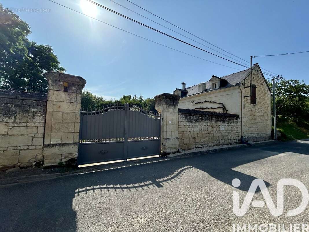 Maison 138 m² à Roiffe  - photo 2