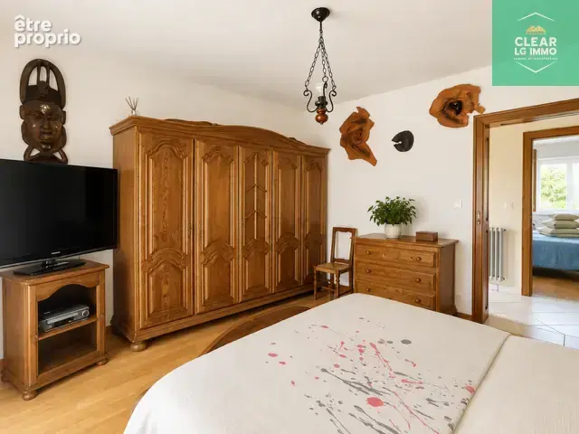 Propriété familiale avec dépendances et terrain constructible - photo 9